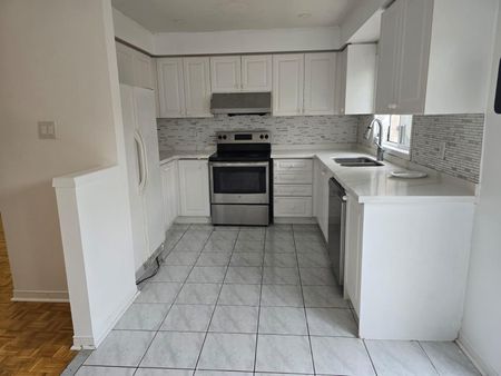 For Lease - 104 Sunfield Road Unit# Main, Toronto, Ontario - Photo 5