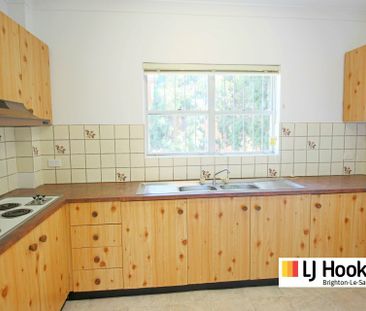 REFRESHED TWO BEDROOM APARTMENT WITH LEAFY OUTLOOK - Photo 6