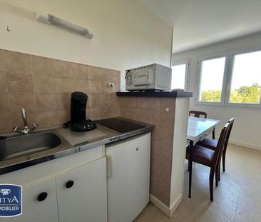 Location Appartement 1 pièce 23m² NIORT 79000 - Photo 2