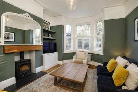4 bedroom terraced house to rent - Photo 3