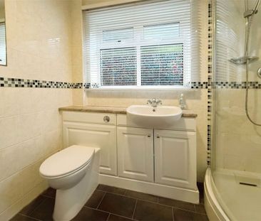 Tanglewood Close, Woking, Surrey, GU22 8LG - Photo 4