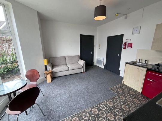 1 bedroom flat to rent - Photo 1