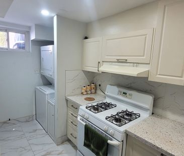 For Lease - 889 Blairholm Avenue Unit# main, Mississauga, Ontario - Photo 6