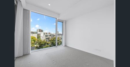 Luxury riverside apartment with city convenience! - Photo 4