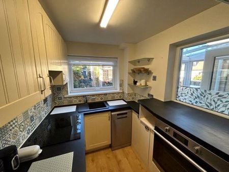 2 bedroom terraced house to rent - Photo 5