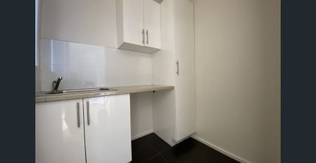 Well Presented Family Home Situated In A Quiet Court - Photo 4