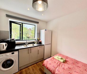 1 bedroom property to rent - Photo 2