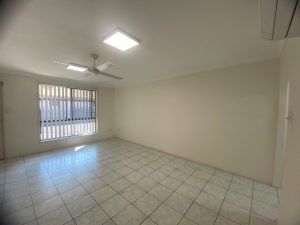 1/3 Doggett Dr, Miami QLD 4220 - Photo 1