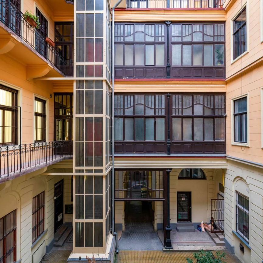 Andrássy út, Budapest, VI. kerület - Photo 1