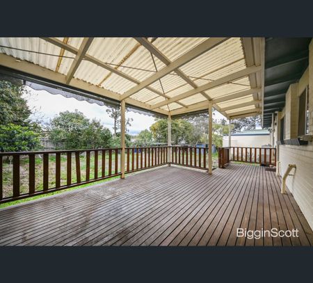 30 Kathryn Road, Knoxfield, Vic 3180 - Photo 3