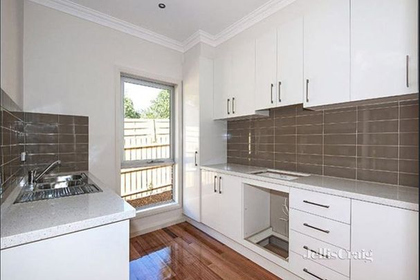 3/53 Lorimer Street, Greensborough - Photo 1