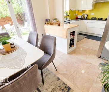 3 bedroom detached house to rent - Photo 4