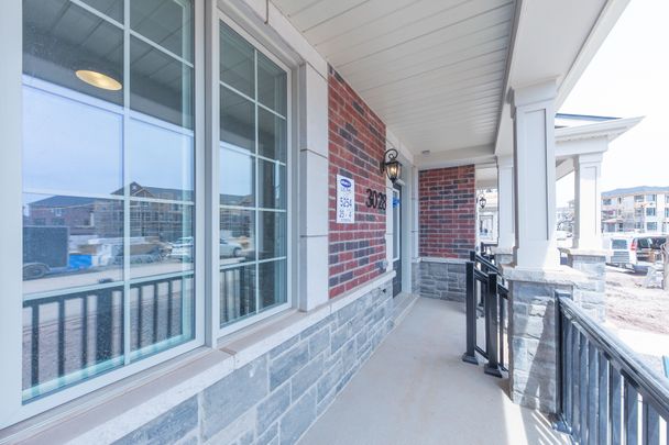 For Lease - 3028 Merrick Road, Oakville, Ontario - Photo 1