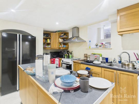 4 bedroom terraced house to rent - Photo 1