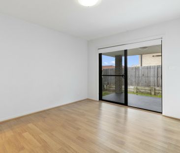 Modern Living - Photo 2