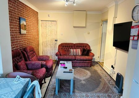 1 Bed Flat, Hendon Way, NW2 - Photo 2
