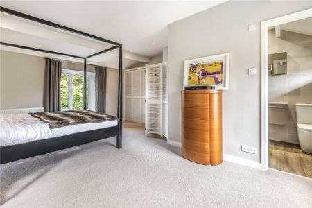 5 bedroom detached house to rent - Photo 2