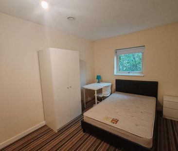 3 bedroom apartment to rent - Photo 2