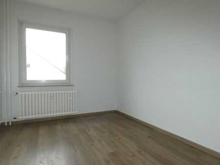 *** Endlich gefunden! 3 Raum Whg mit Balkon – tolle Lage!*** - Photo 3