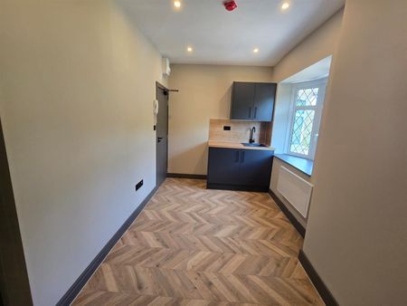 London Road, Ewell KT17 - Photo 3