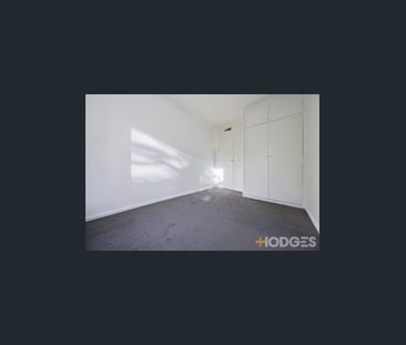 LIGHT FILLED THREE BEDROOM APARTMENT IN PERFECT LOCATION! - Photo 1