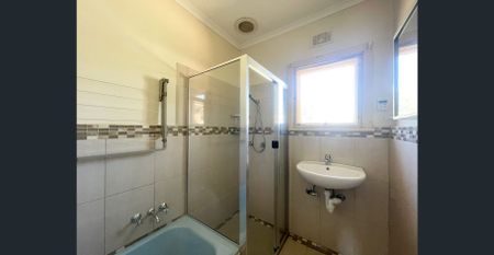 Spacious 3 Bedrooms Home in Davoren Park - Photo 3