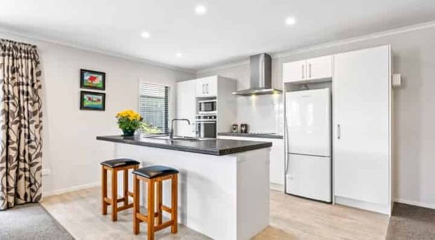 Three Bedroom Duplex - Photo 1