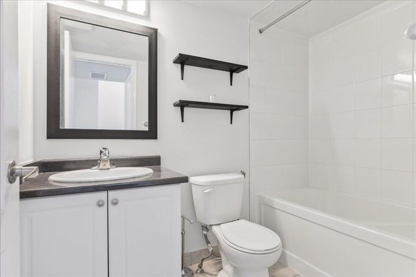 For Lease - 2441 Greenwich Road Unit# 121, Oakville, Ontario - Photo 1