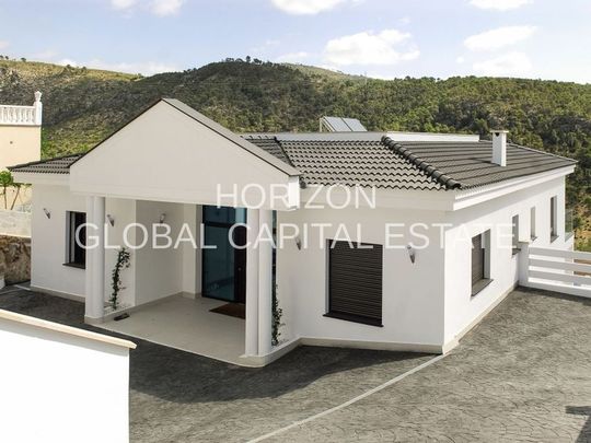 5 room luxury Villa for rent in Costa d'en Blanes, Balearic Islands - Photo 1