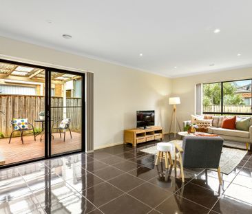 30 Crossway Avenue, Tarneit VIC, Belconnen - Photo 3