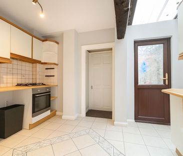 3 Bedroom House To Let - HP12 - Photo 5