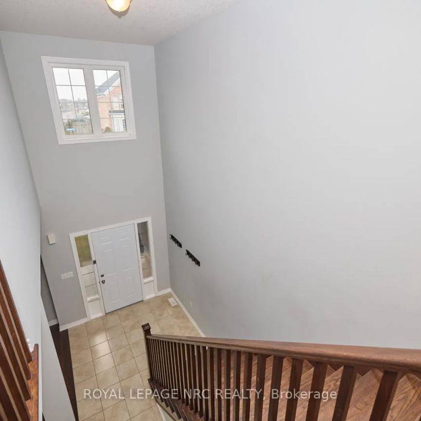 9204 WHITE OAK AVENUE - Photo 1