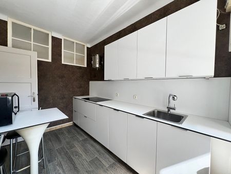 Location Appartement 4 pièces 86m² - Photo 4