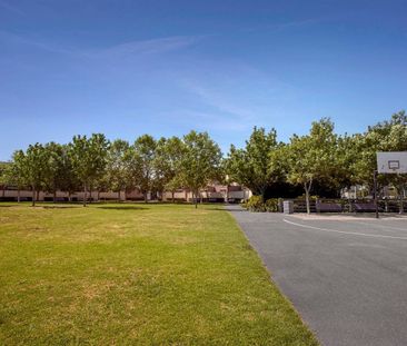 107 The Crescent, Kensington VIC 3031 - Photo 4