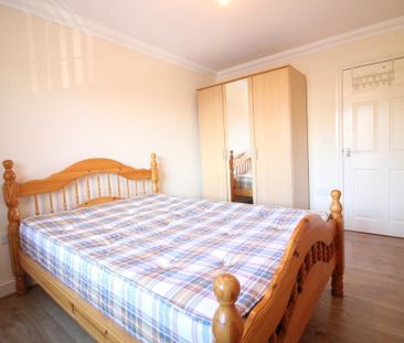 Langley Road, Slough - Photo 2