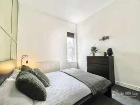 Town centre shared house! Room 7 - Photo 2