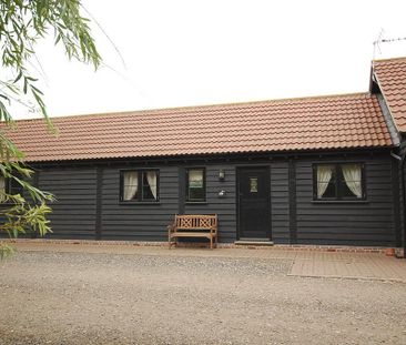 1 bedroom barn conversion to rent - Photo 2