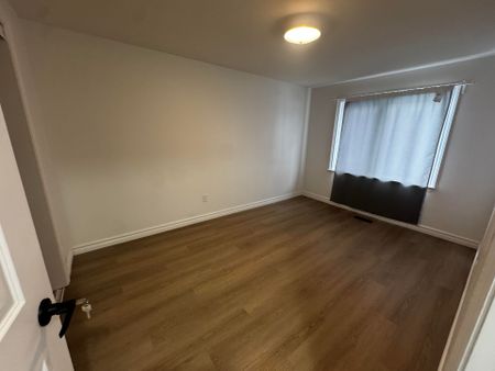 For Lease - 61 Shellamwood Trail Unit# Main, Toronto, Ontario - Photo 4