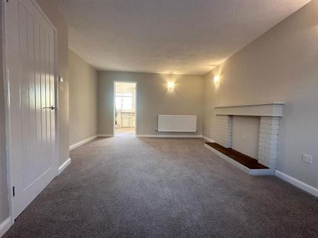 3 bedroom detached house to rent - Photo 3