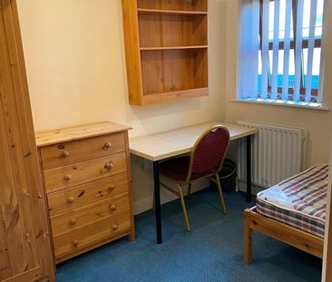 Room in a Shared Flat, Brook Drive, S3 - Photo 4