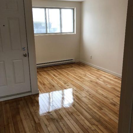 À louer – Logement 5 ½ demi-sous-sol | Chomedey, Laval $1 680/mois - Photo 4