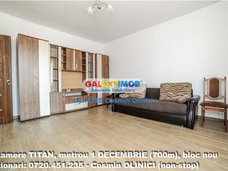 Titan, 1 Decembrie, metrou, - Fotografie 4