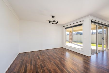 18 Windsor Avenue, SHEPPARTON VIC 3630 - Photo 3