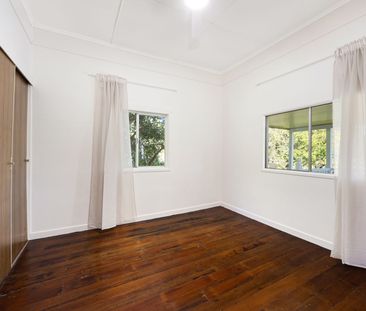 Freshly Renovated Character Home in Sought-After Bardon - Photo 3