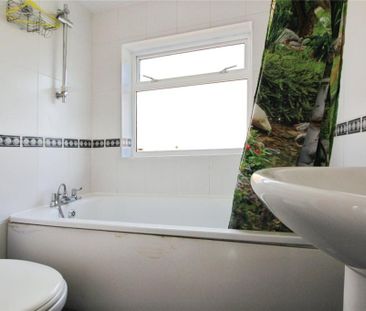 3 bedroom terraced house to rent - Photo 6