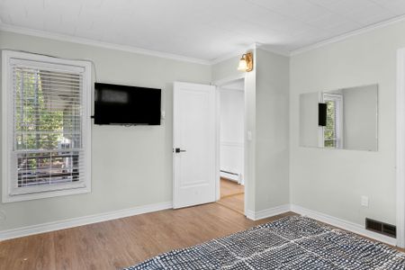 For Lease - 242 Francis Street, Kawartha Lakes, Ontario - Photo 5