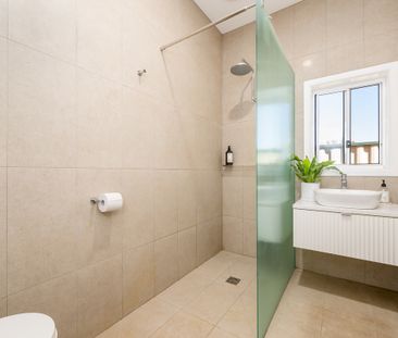 NORTH CENTRAL CHARM! - Photo 5