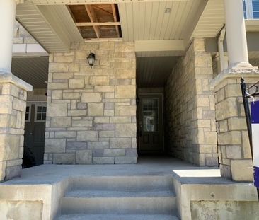 For Lease - 43 Minlow Way, Aurora, Ontario - Photo 6