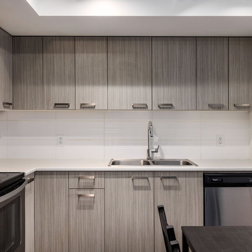 3bed, 3bath Furnished U3 Condo steps from UBCO - Photo 1