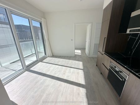 425 Front Street E #811 - Photo 5
